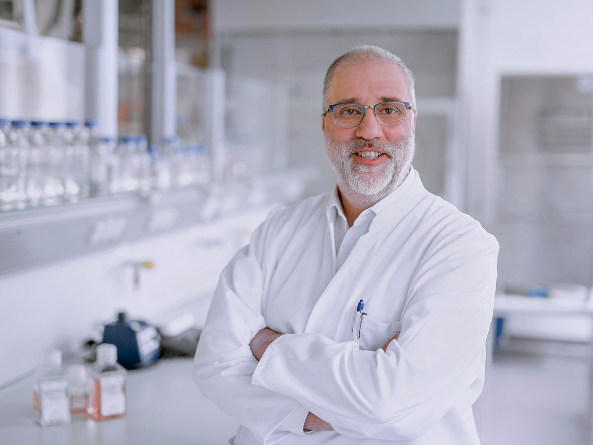 pelobiotech-gmbh-geschaeftsfuehrer-peter-frost-8928.jpg pelobiotech-gmbh-geschaeftsfuehrer-peter-frost-8928.jpg